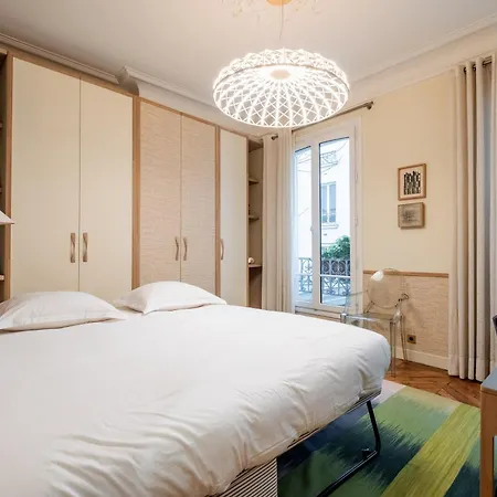 Apartmán Veeve - Rouge Revival Paříž